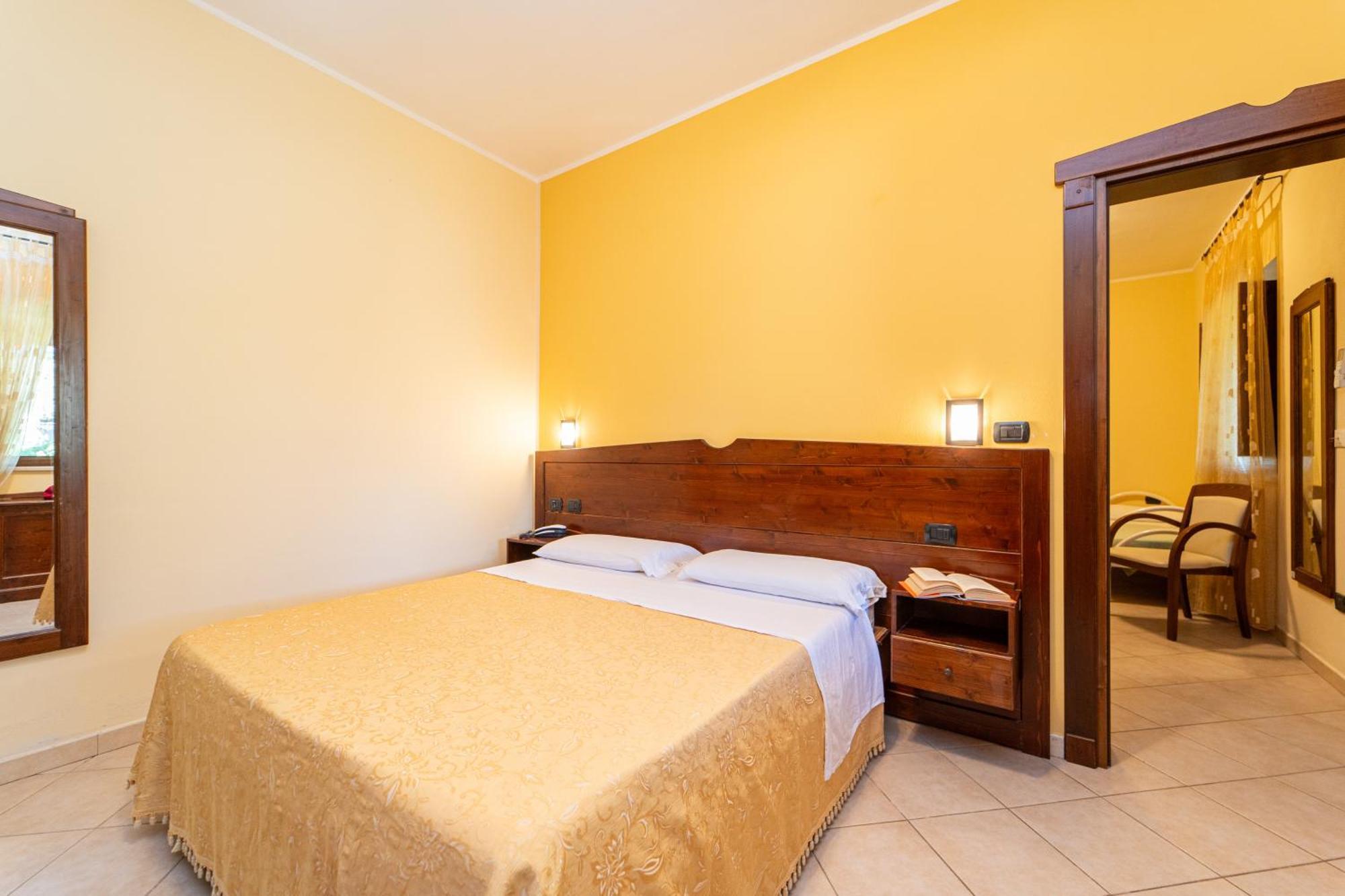 Hotel Masseria Le Pajare Presicce Habitación foto
